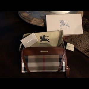 Aut Burberry Wallet